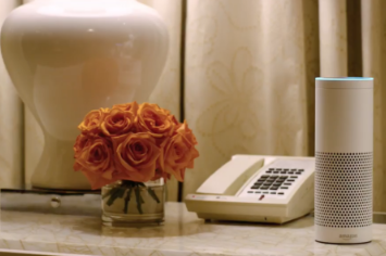万豪酒店房间小助手：亚马逊Alexa和苹果Siri