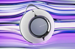 帝瓦雷首款便携式音响Devialet Mania发布 采用球形设计