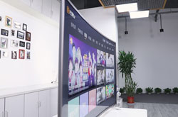 美国富士康工厂将增加65英寸商用电视机生产及其他显示器尺寸