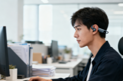 AI耳机是智商税还是生产力？2025年最新AI智能耳机实测与购买建议