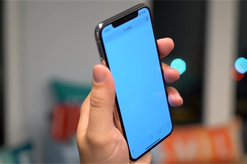 苹果iPhone X采用OLED屏幕：曝出屏幕泛蓝问题