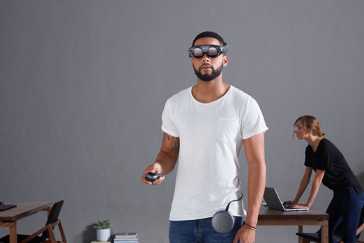 苹果拟2020年发布VR头盔 单眼分辨率达8k