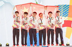 亚运会《英雄联盟》表演赛中国队夺金 人民网发文祝贺