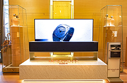 LG电子与宝格丽联合营销 推广可卷曲电视Signature OLED R