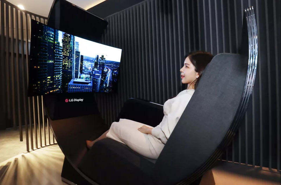 LG展示了一款带有OLED显示屏的座椅